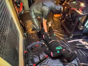 Some screenshots from my hot session with maskmaster_bl part 6