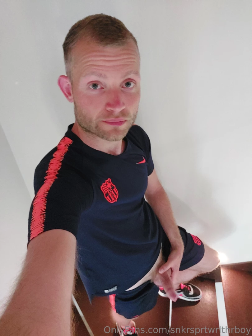 What would you do if you met me on the stairs part 1 