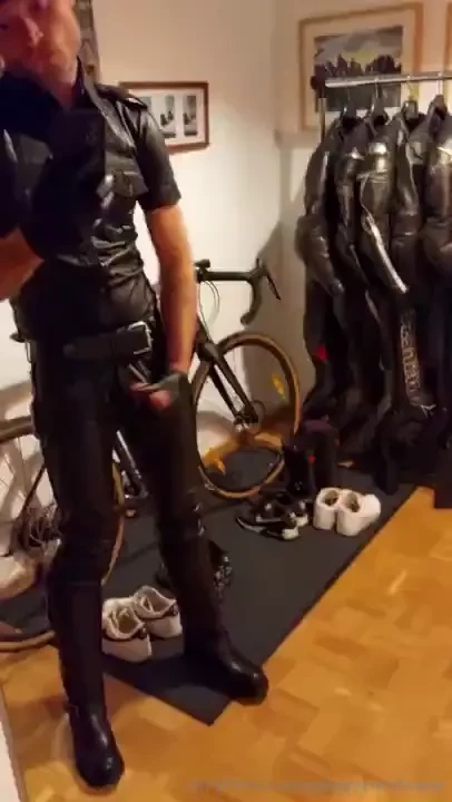 Full leather always makes me hard and horny the boots and hat i found 