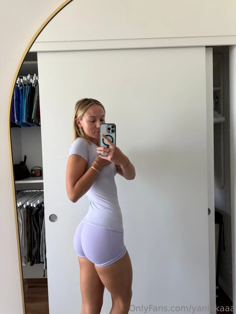 I am back in townnnn i am so glad to be back i hope everyone had the 