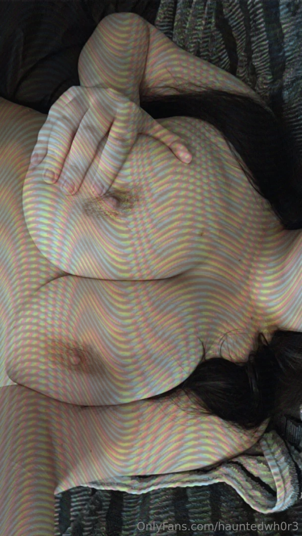 Pov i m your gf and you get nudes in your work email 