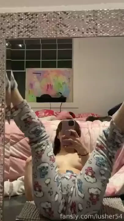 You guys i almost got crushed by my mirror 