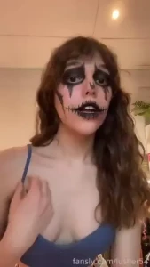 I m a scary girll halloween