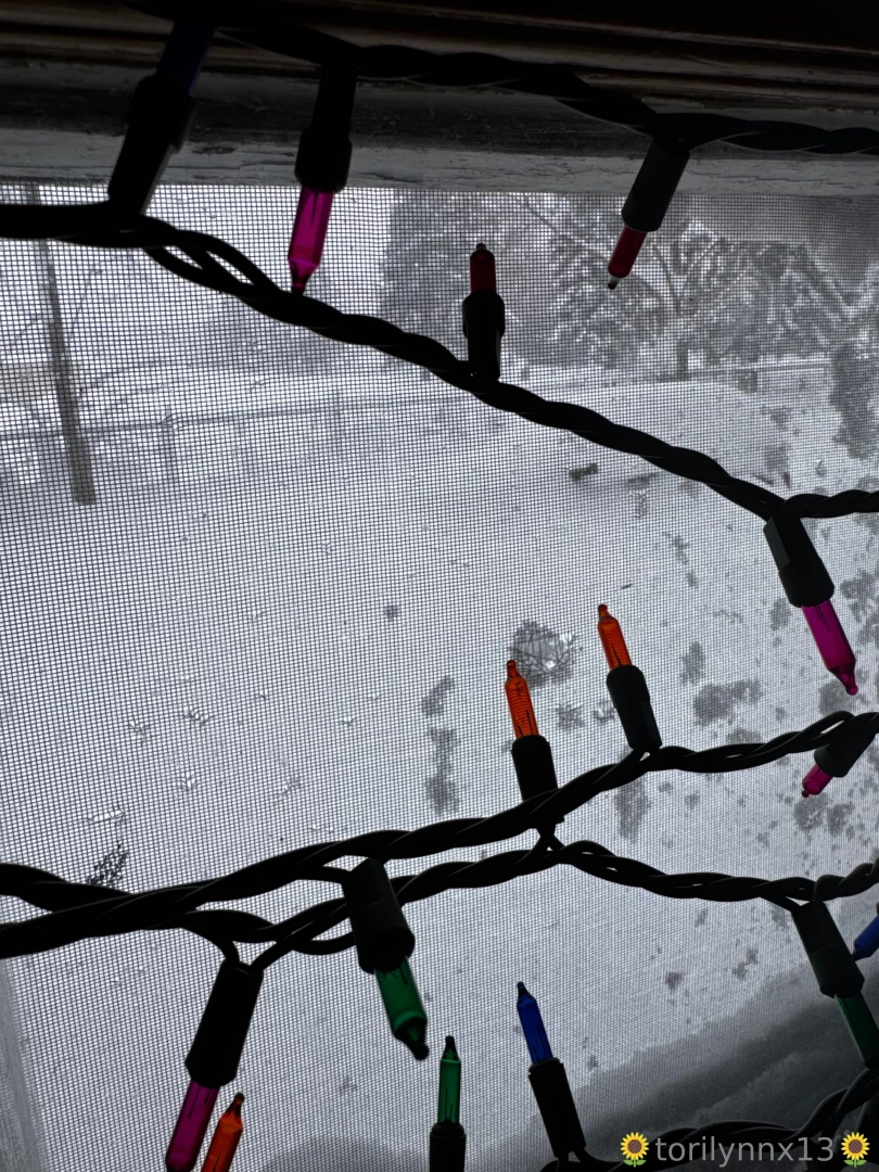 I m snoweddd innnn let s hang out 