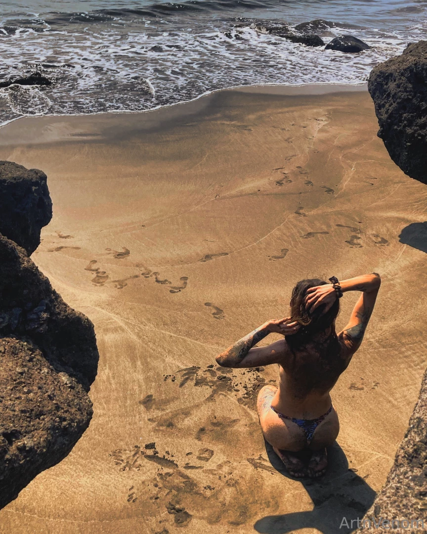 Ohhh i missed that sand on naked skin 