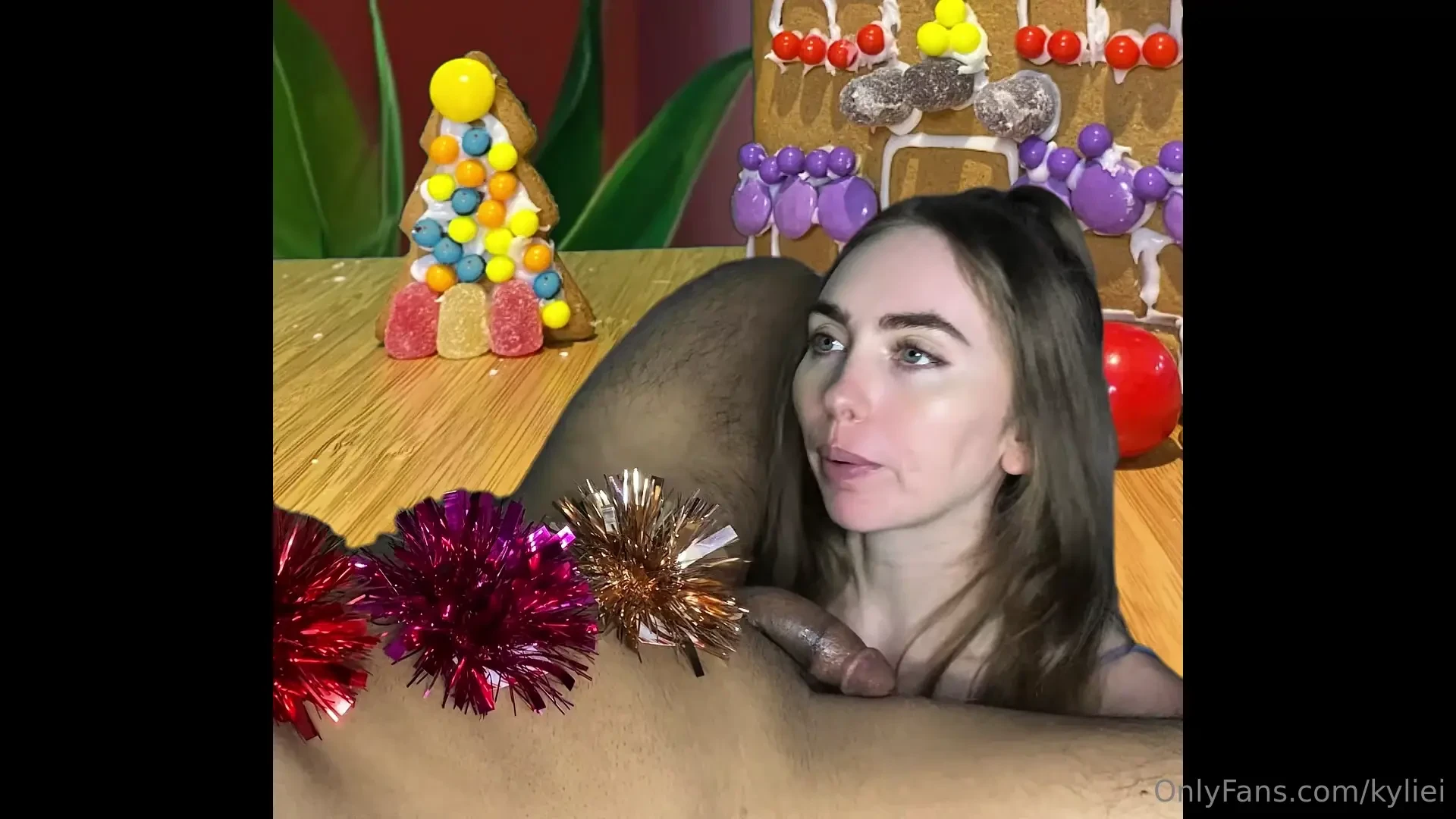 This is some pro fluffing i am holding him mid air and sucking his 