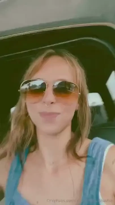 Wanna see what this mouth do part 1 