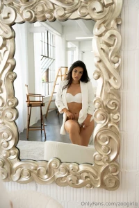 39 hd photos a 3 24m video of me posing from all the right angles pov