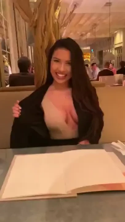 I m out to dinner with my sexy friend who s contributing to our bill 