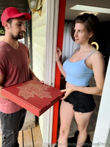 Pizza porn anyone this photo set is perfect for any day part 1