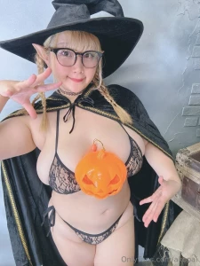 Happy halloween this big boobie elf witch can make things float with