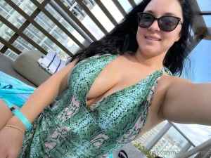 Cover my pretty pussy in your cum pleaseeeeee