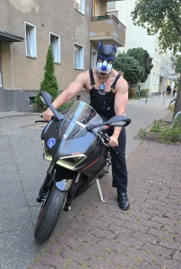 No peepee today but a sexy bike