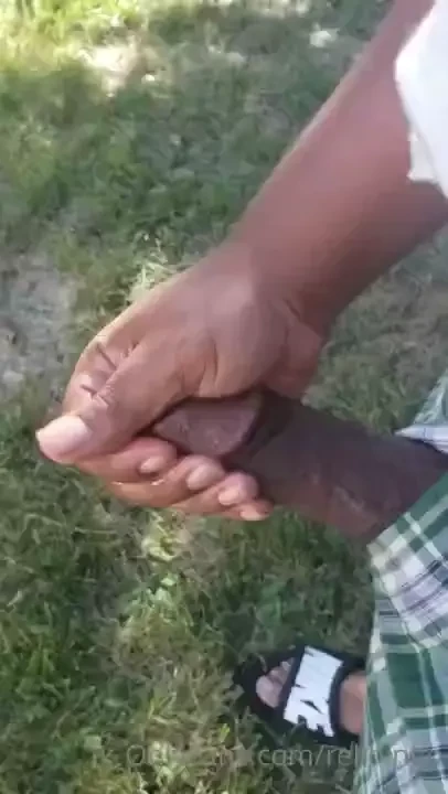 Idk what it is but fresh air and my cock mixes so well 