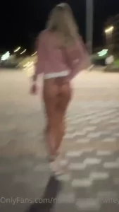 Selvf lgelig noe mer under ogs det h rer med p en slik kveld