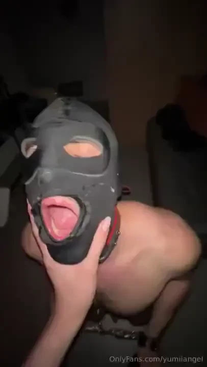 I love to dominate the ass of this bitch look how i made it my 