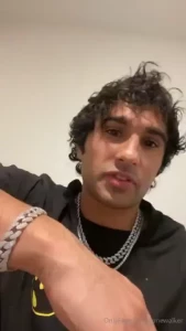 Long time gay fan finally gets the opportunity to blow me could u be