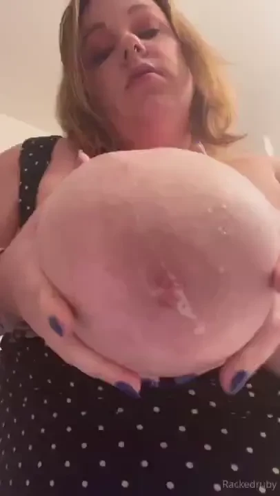 If this post reaches the goal by 10p est today i ll post a new suck 