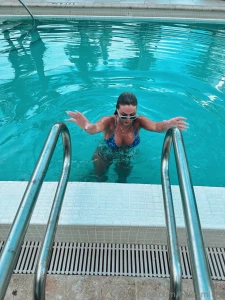 You like soaking wet tits babe