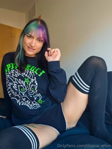 Free fucktape in your dms when you sub titania_orion_vip part 2