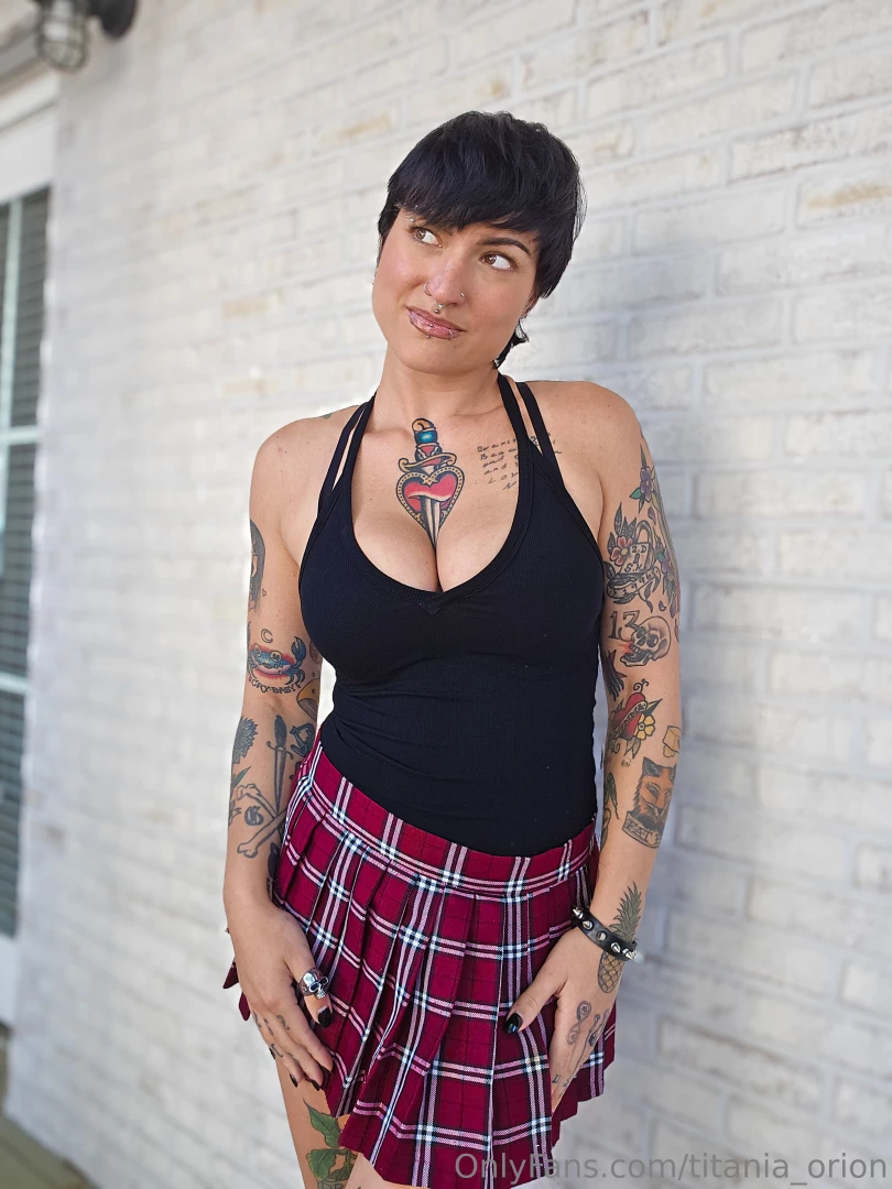 You think i post the good stuff here that s cute it s all on my vip 