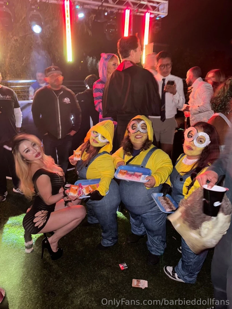 Omg want to see who i did during the crazy halloween party last night part 1 