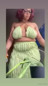 Fun fact i love plants if you ever wanna gift me one hint hint