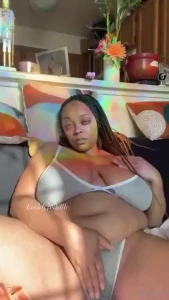 Pussy been want all day couldn t hold myself back from playing w her