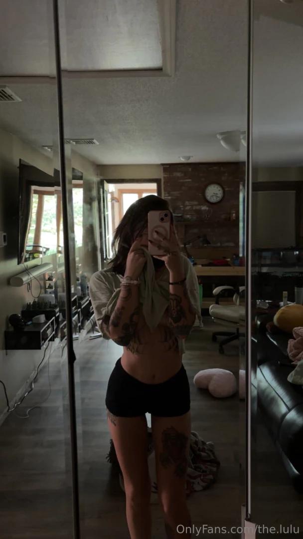 It s too dark in here part 2 