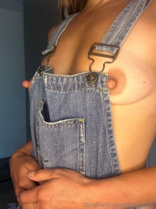 Is this how you re supposed to wear overalls