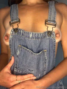 Is this how you re supposed to wear overalls part 1