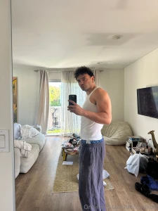 In the mood for bicep worship u free rn