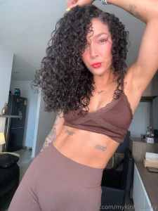 I just wanna be your queen part 1