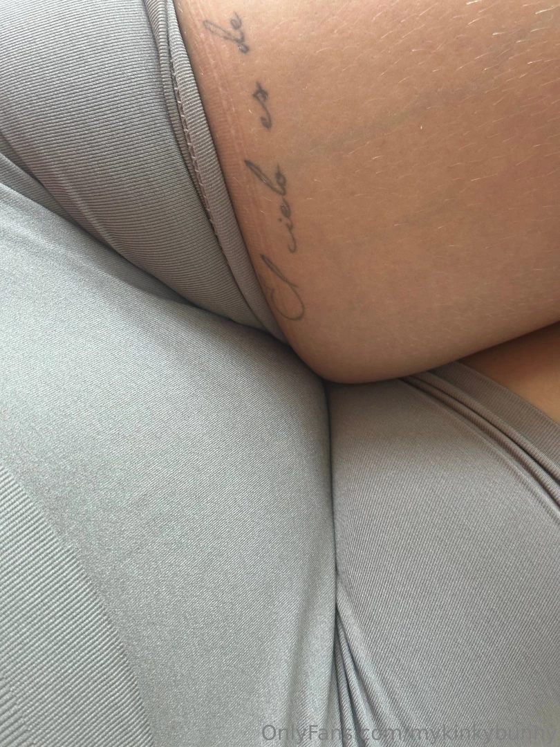 Mmm she is ready for being trained 