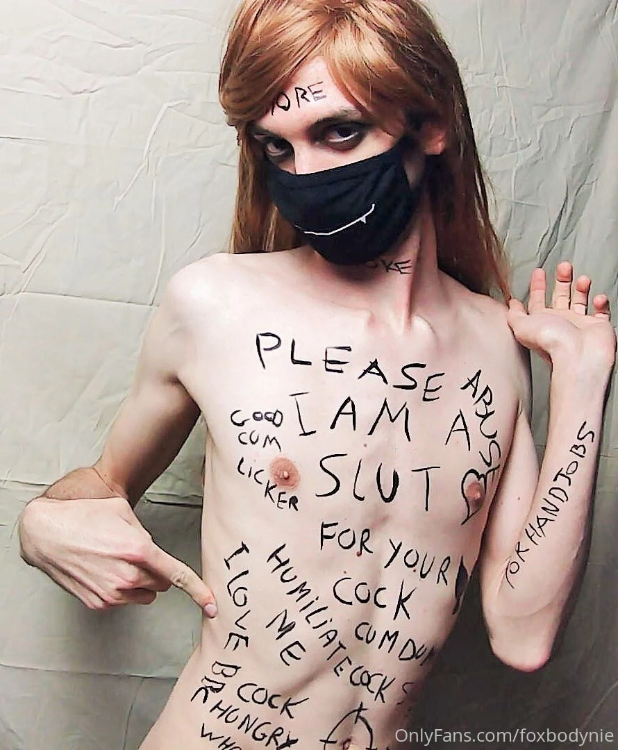 Heyyyy here is the second half of my public bodywriting session you part 12 