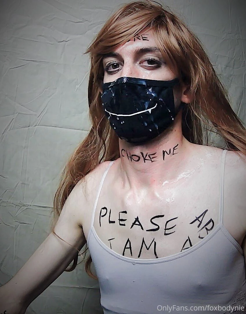 Heyyyy here is the second half of my public bodywriting session you part 5 