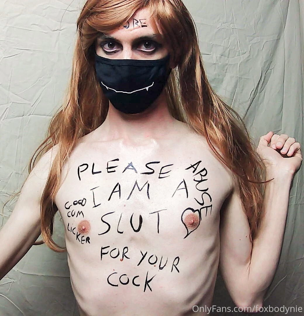 Heyyyy here is the second half of my public bodywriting session you part 1 