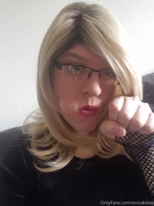 Cuties in group chat talking about sucking dick got me like hi yes i