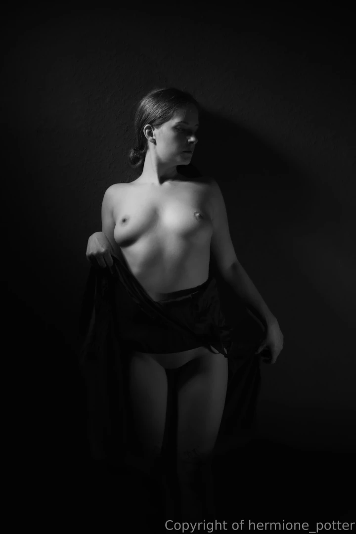 It s dark but i ll still let you get a look 