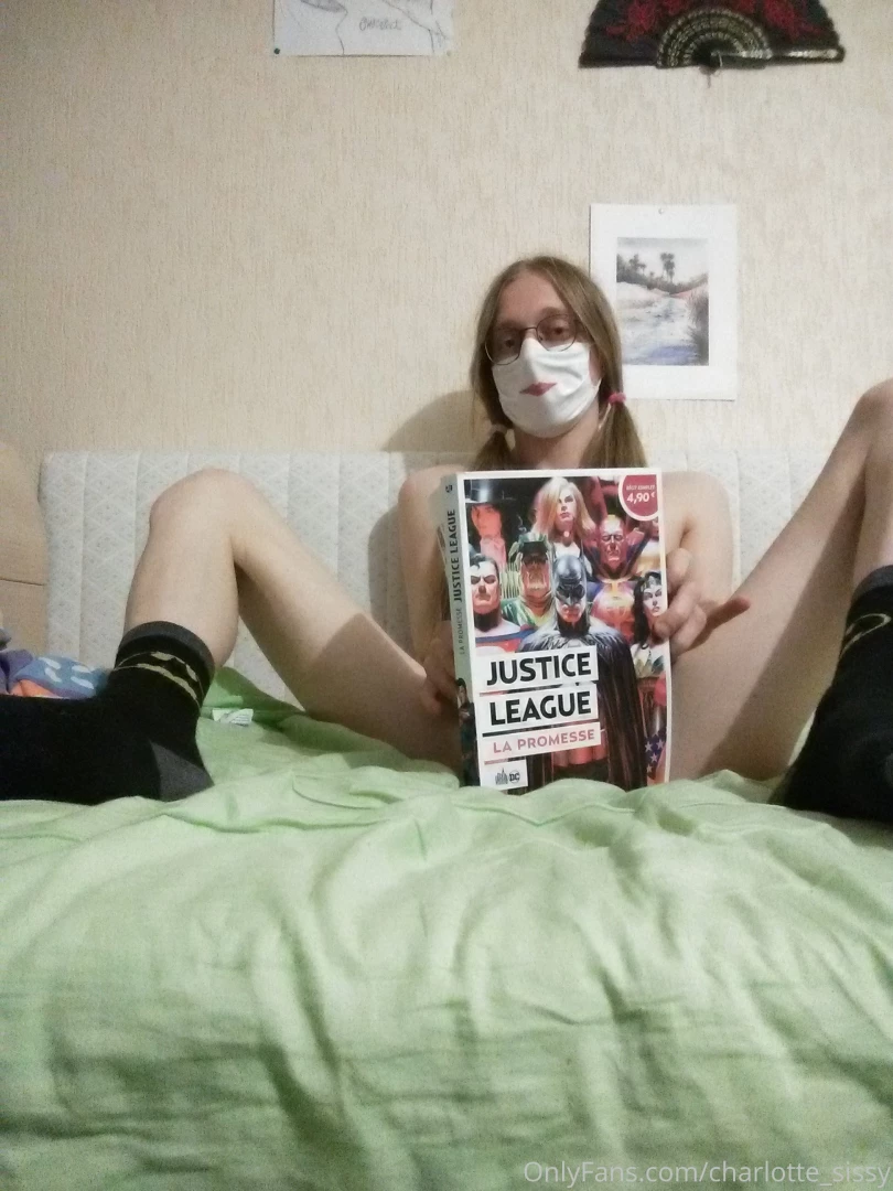 En do you wanna read with me seriously this story is great fr tu veux 