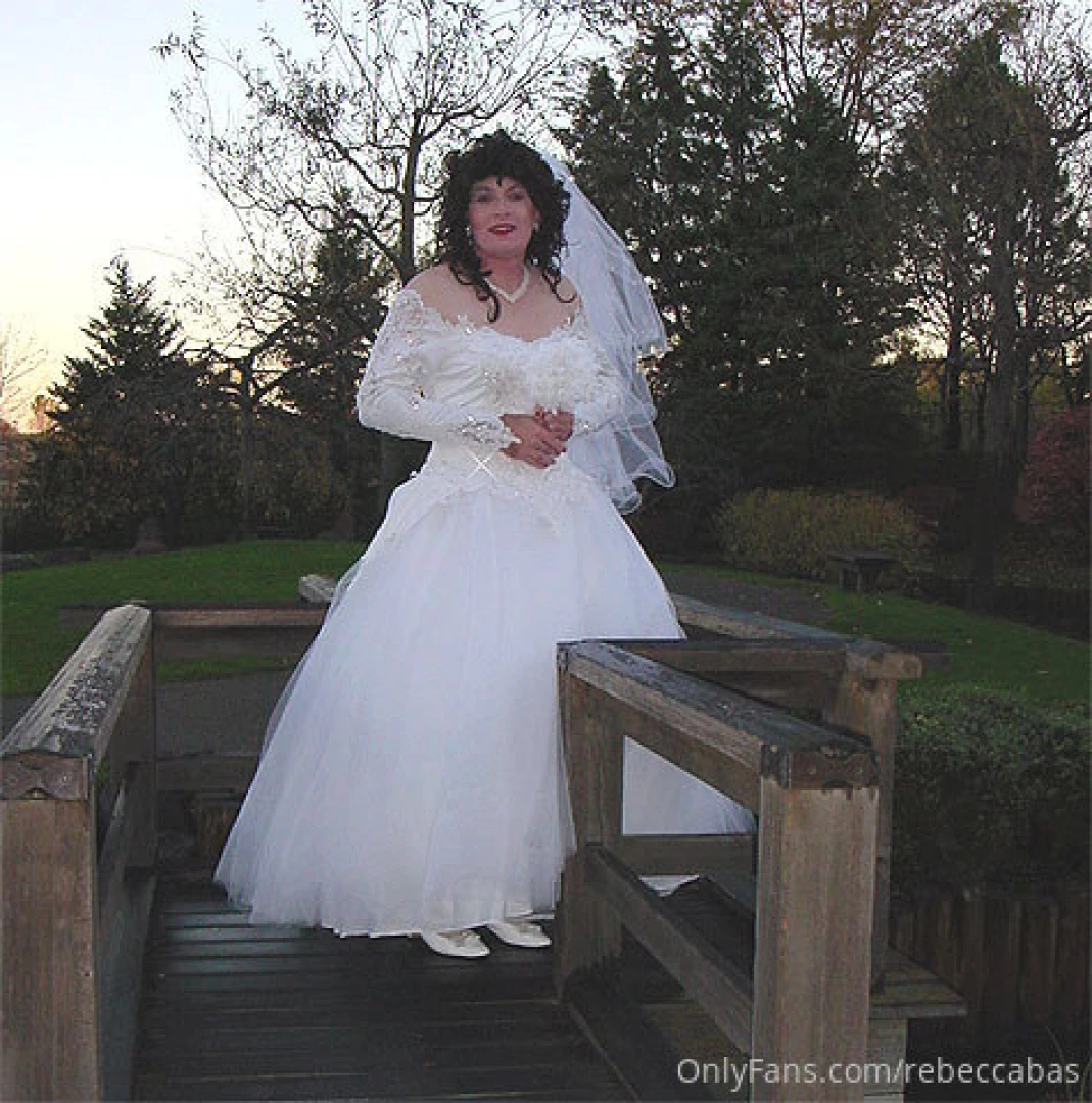 A few more shots from my 2003 wedding dress shoot the sun isn t quite part 1 