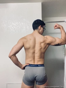 Flexing and feeling my oats after the gym part 2