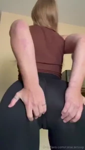 Friday fun - booty jiggles and butt plug