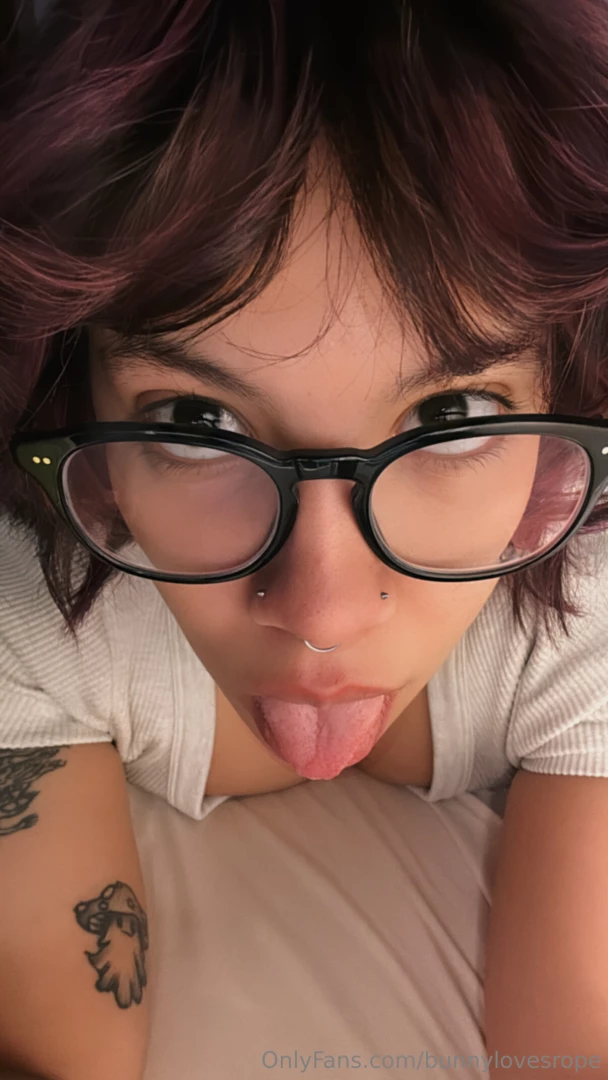 Come on watch me take my clothes off show me how hard i can make you 