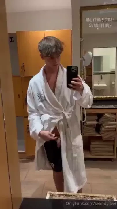 Wanking in the changing room my boyfriend almost caught be so i had to 