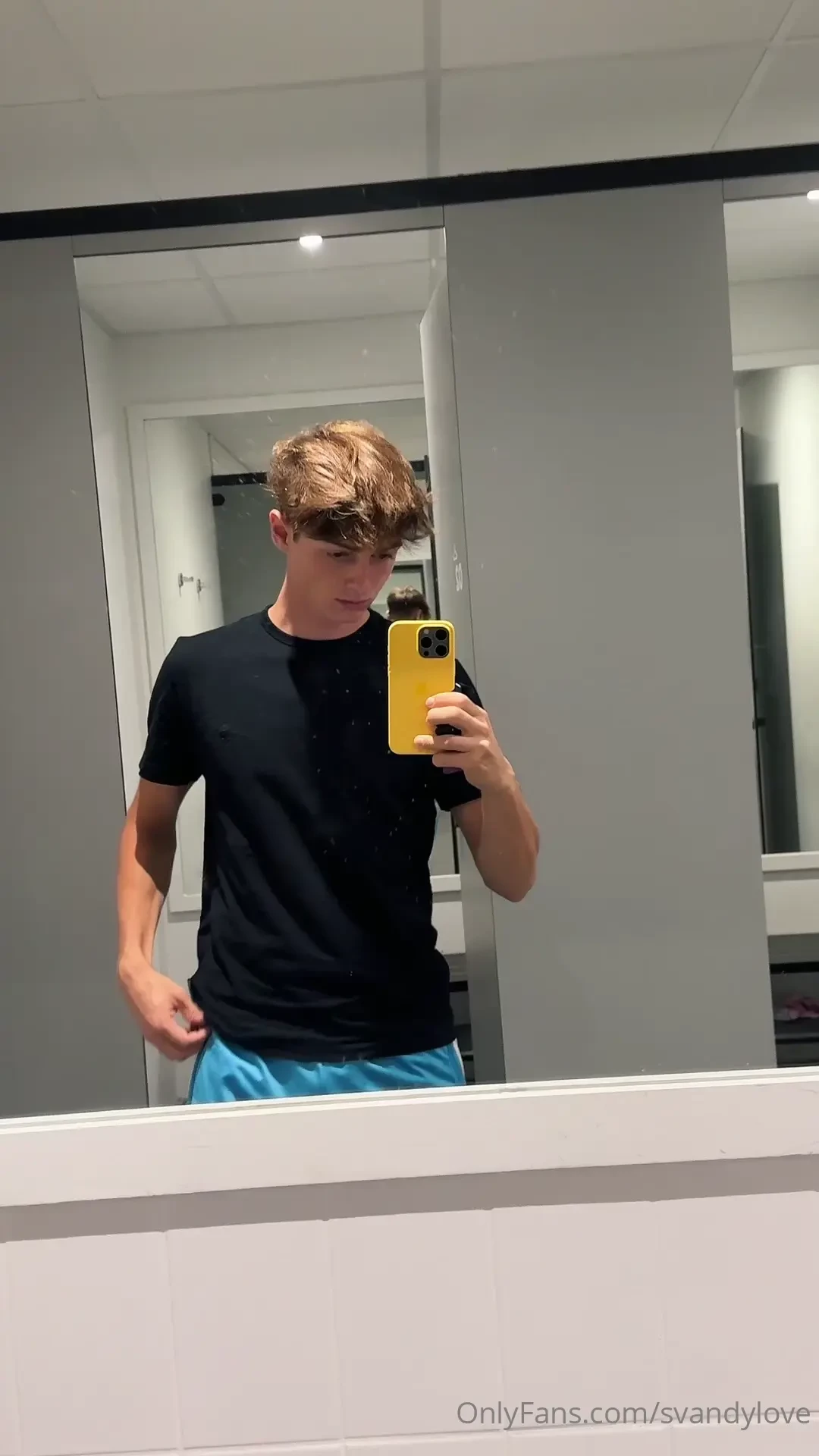 I have a big piece of meat waiting for you cumm over and taste it 