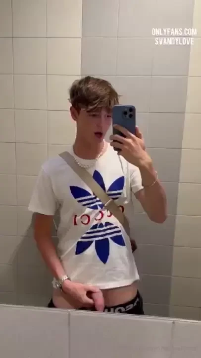 Beating my meat in the toilet on the way to my friends was sooo horny 