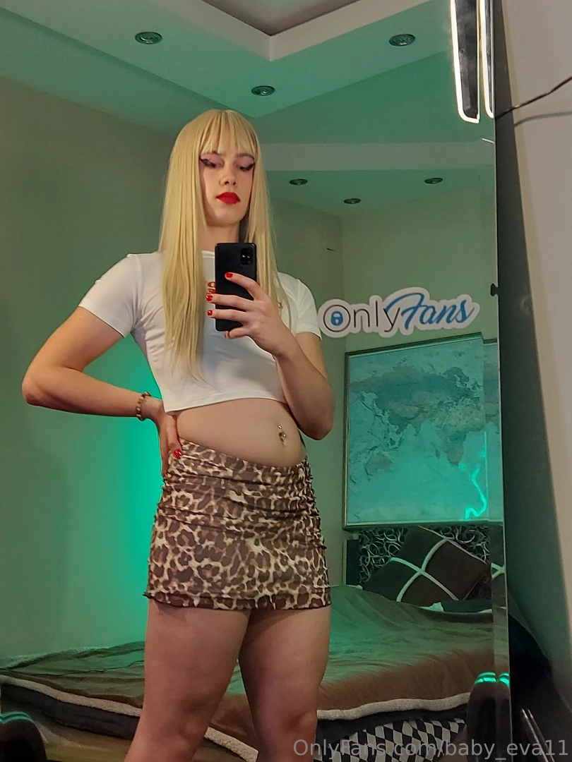 Would you stay or would you leave if i told you i have a girldick on 