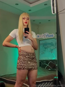 Would you stay or would you leave if i told you i have a girldick on