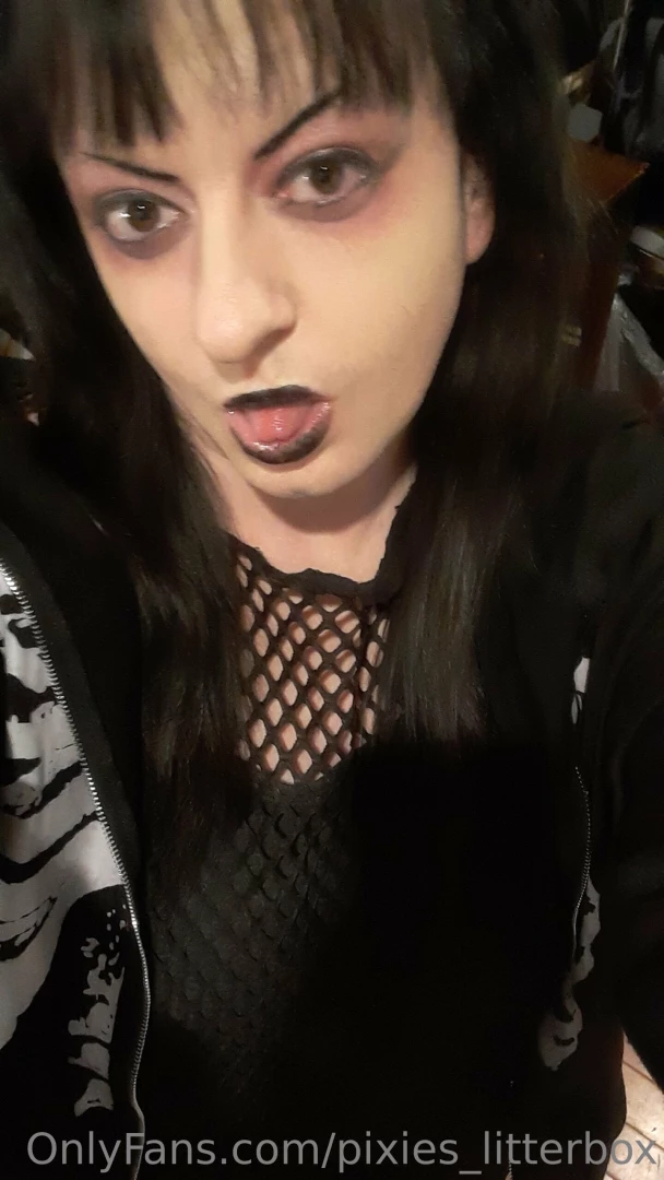 Happy valentines day feeling lonely you can tip me to message me part 1 